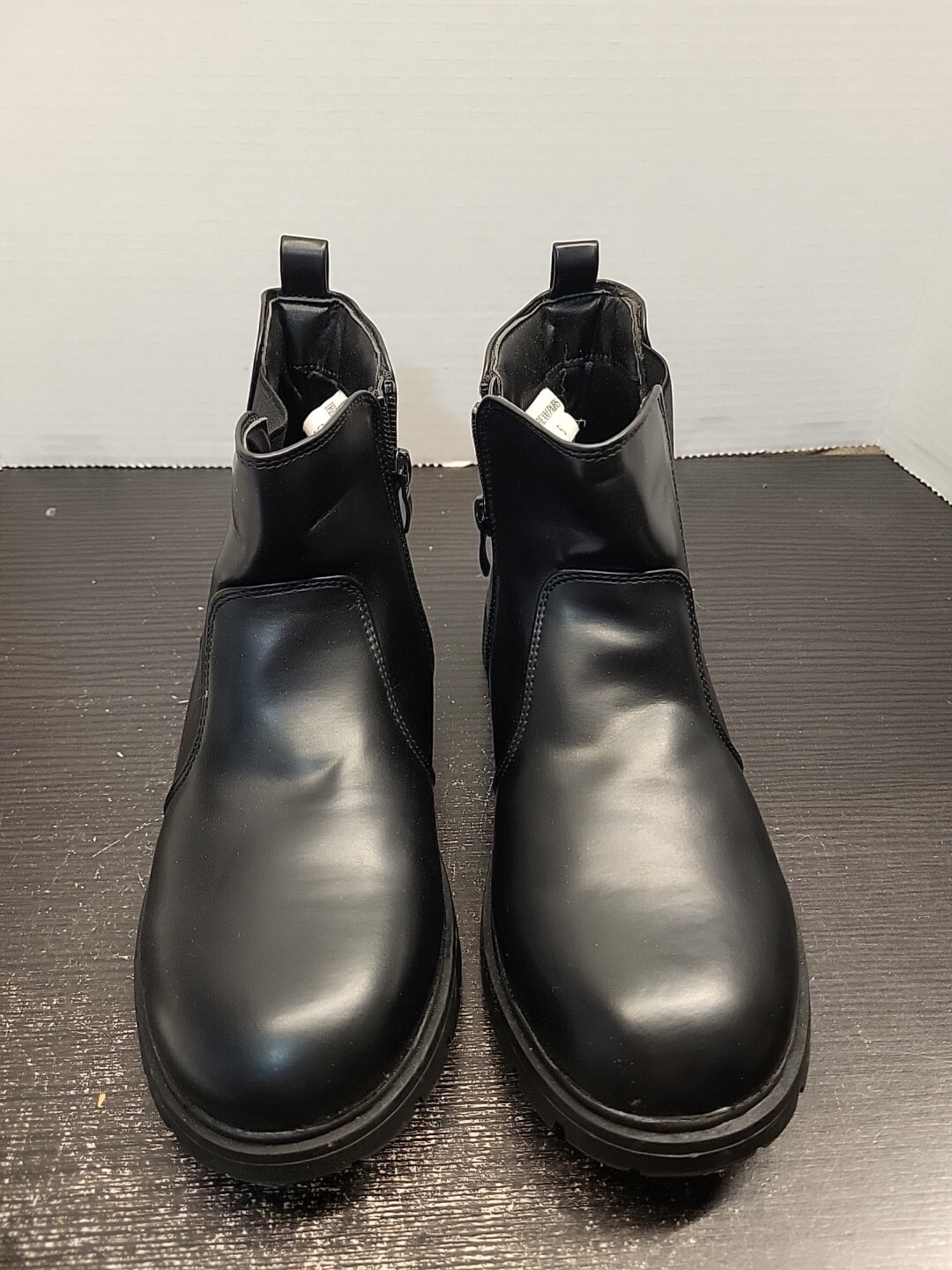Women's Low Chunky Block Heel Chelsea Boots with Side Zipper Classic Ankle Boots Available in Size 5 Ready to Wear-image