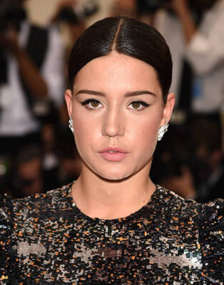 Adele Exarchopoulos at the China Through The Looking Glass Costume - Old Photo 1