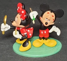 Hallmark Keepsake Ornament Mistletoe Mickey,  Mickey & Minnie Mouse 2009 New Box