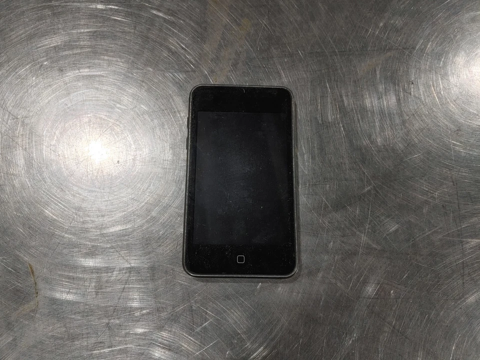 Apple iPod Touch A1318 3rd Generation Black Untested - Fair - Image 3 of 4