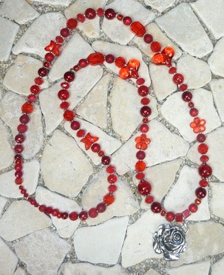   lange Kette   FLOWER POWER HIPPIE   ROSE   rot  
