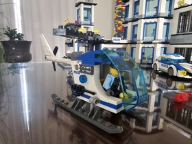 LEGO CITY: Police Station (60141) ➕60004 Truck See Description