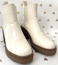 Diba Boots CHELSEA Patent Leather Chunky Platform Pull On Cream 7.5