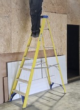 Werner Fibreglass 8-Tread 2.23m Swingback Ladder - 71698