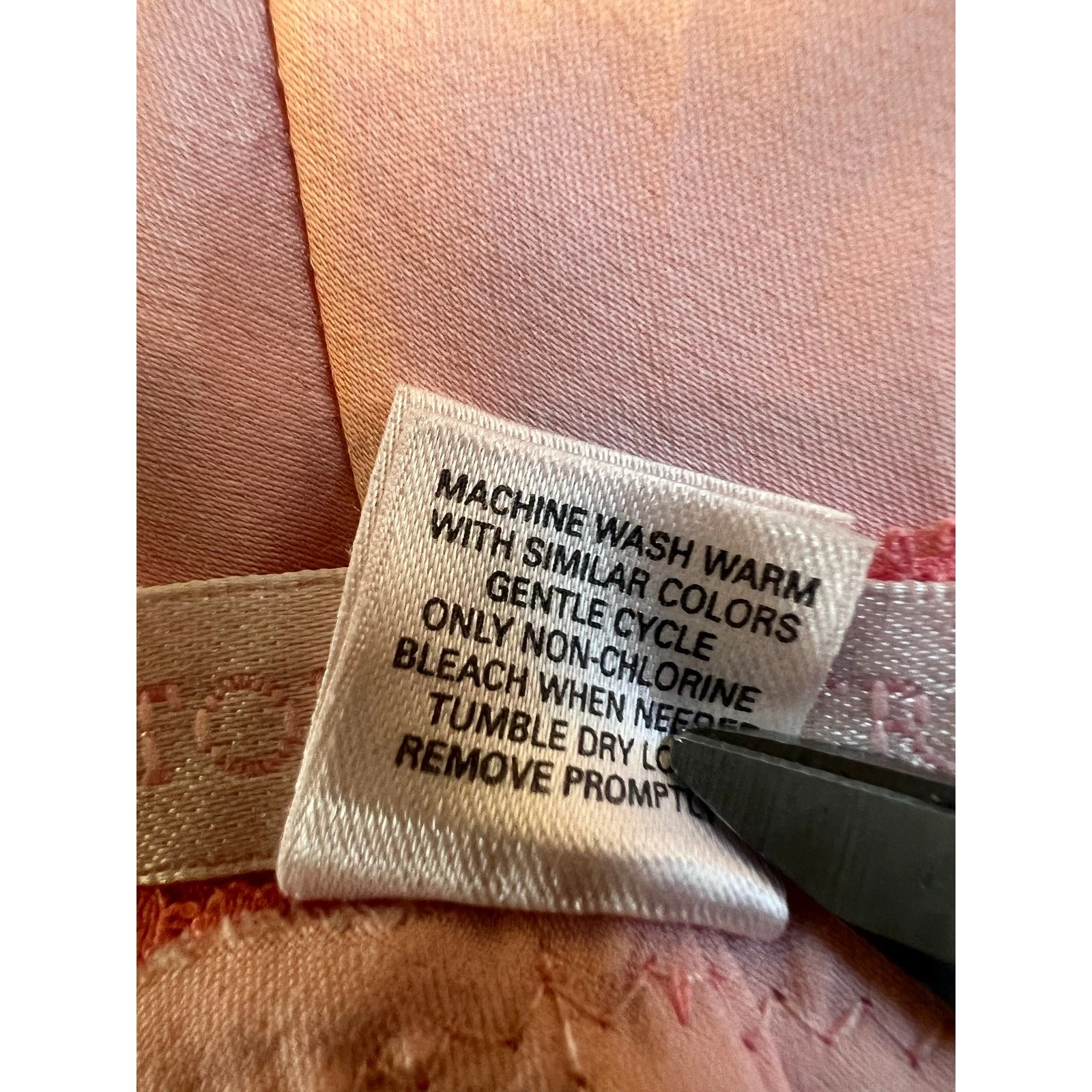 UNDERCOVER Abito Victoria's Secret rosa slip con orlo in pizzo rosa scuro e spacco taglia S