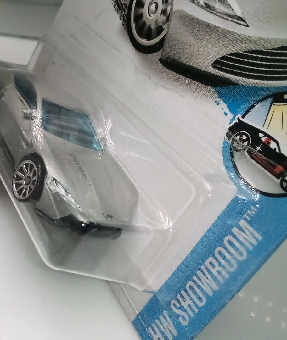Hot Wheels Showroom / Aston Martin DB10 - James Bond 007 Spectre
