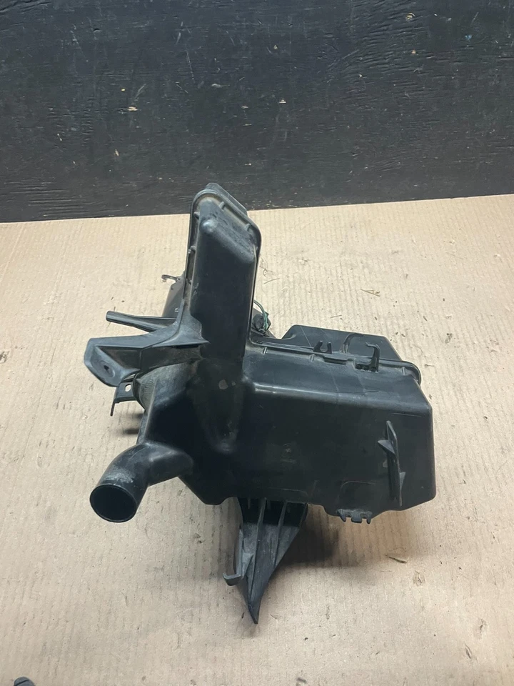 Nissan Pathfinder 2013 a 2020 depósito de tanque de lavado de parabrisas J7514 Foto 3 de 4