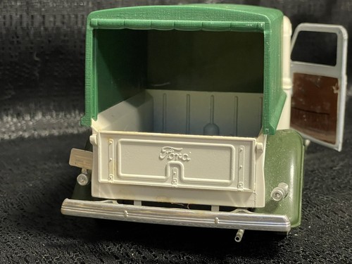 RARE SOLIDO 1936 PERRIER FORD PICK UP TRUCK V-8 1:19Scale - 第 4/9 張圖片