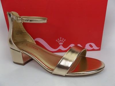 nina hidi sandal