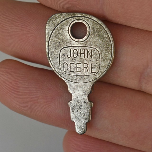 Vintage John Deere Tractor Lawn Mower Ignition Flat Steel Key ORIGINAL