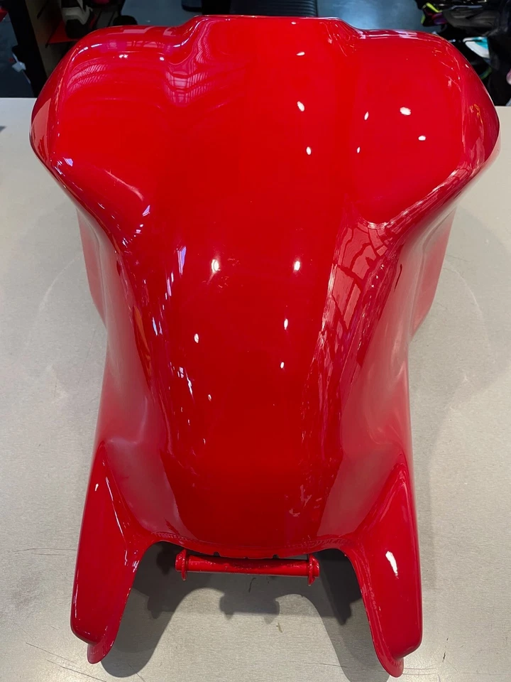 Sistema de combustible genuino Ducati Monster 1200 R 2017-2019 tanque rojo 58612001CP Foto 2 de 4