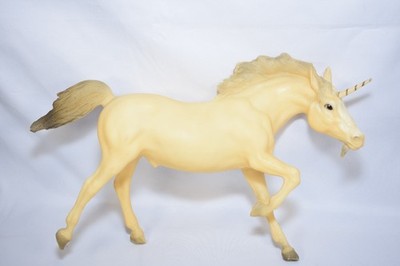 Vintage Breyer Running Stallion Unicorn *READ*