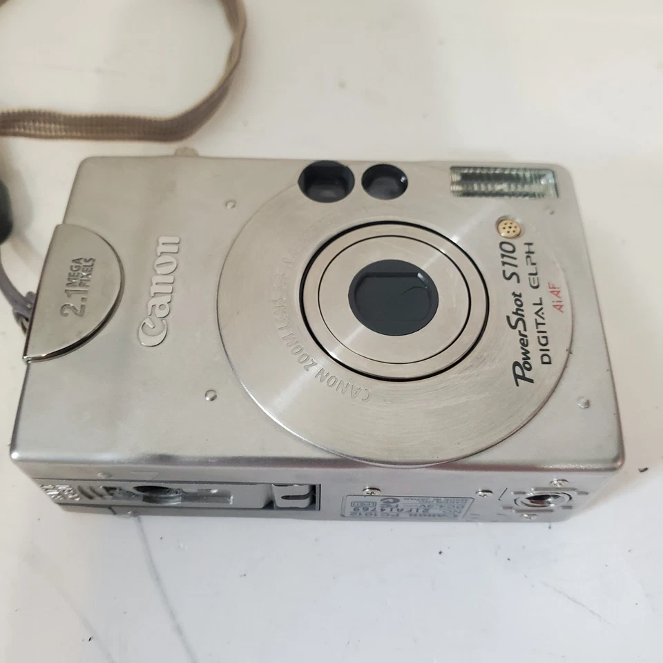 Canon PowerShot S110 Digital ELPH Digital Camera 2.1MP - FOR PARTS - Image 2 of 4
