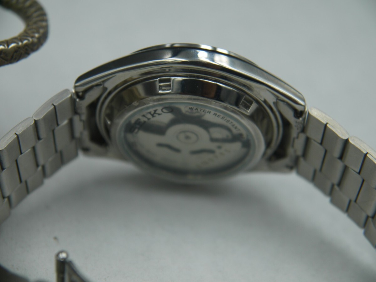SEIKO 5 BLACK 21 Jewels Automatic Men's Watch Mint Condition