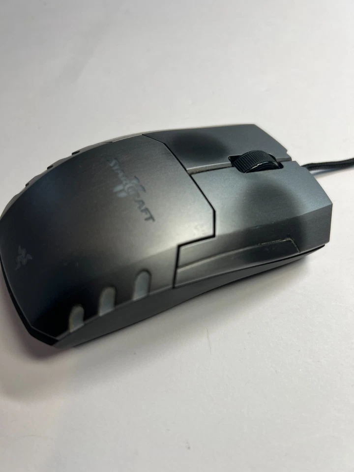 Razer Spectre StarCraft II Laser Gaming Mouse Model RZ01-0043 USB - Image 3 of 4