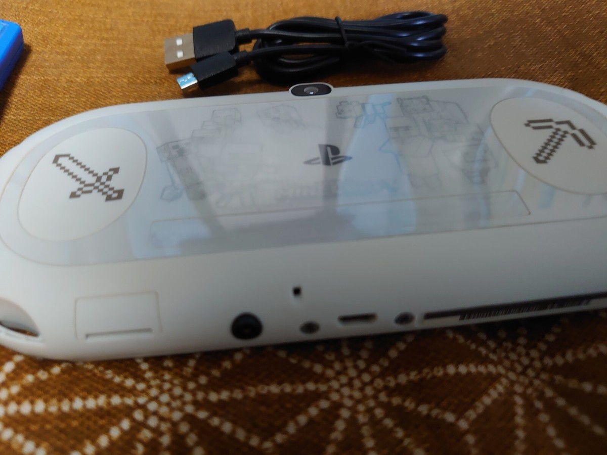 PlayStation Vita - PSVITA PCH-2000シリーズ ホワイト 16GB ＋ マインクラフト PlayStation Vita Minecraft Special Edition PCH-2000 ZA Slim
