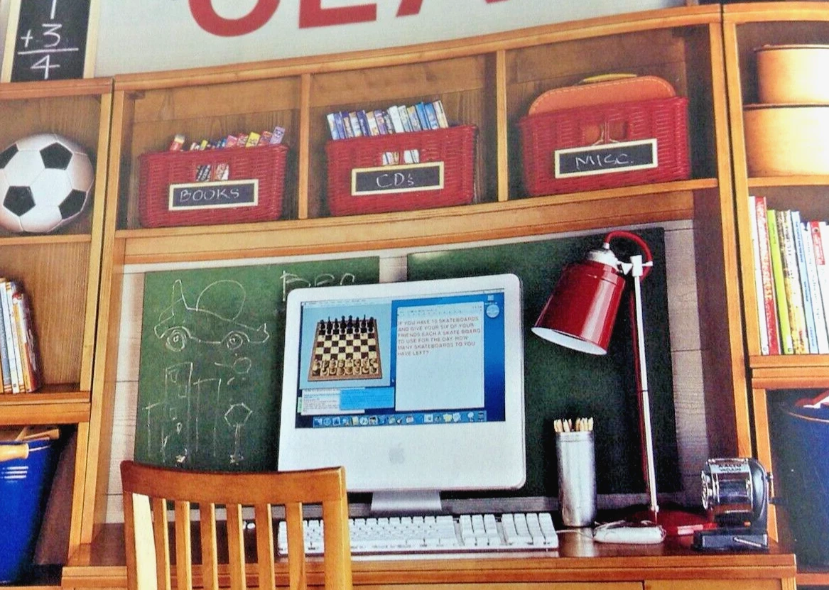 Pbk desk sale