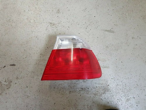BMW 3er E46 Limousine Rücklicht Rückleuchte rechts 8383822
