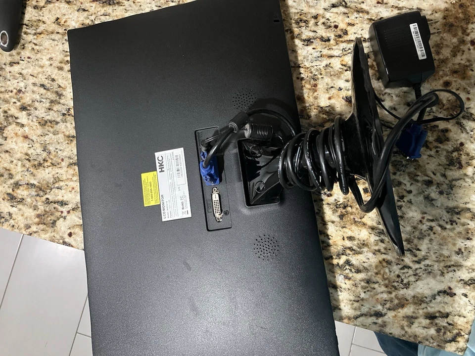 LCD Monitor - Image 2 of 3