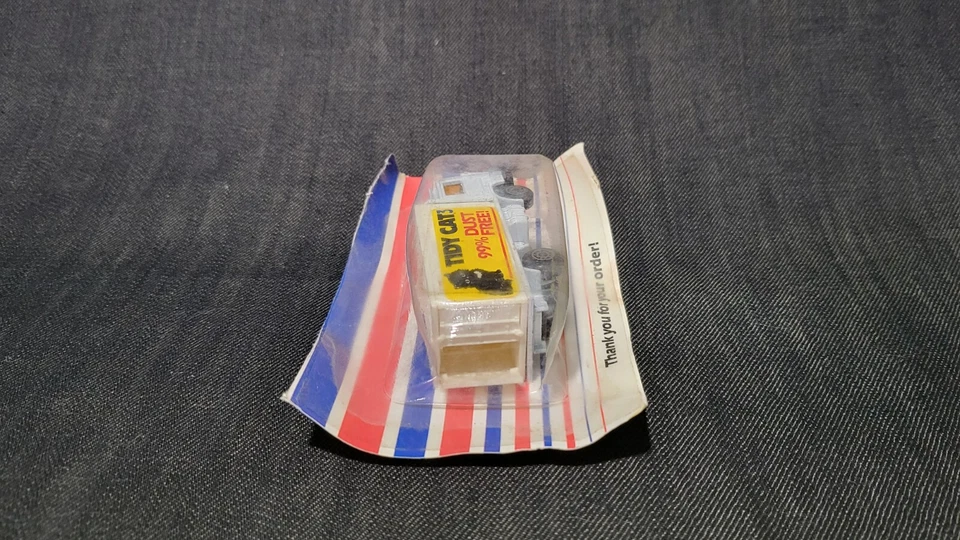 1981 Matchbox Tidy Cats Litter Volvo Delivery Truck Mail-In Promotion 1:90 Scale - Image 3 of 4