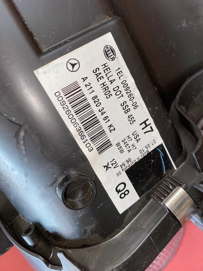 Mercedes-Benz RH Headlight Assembly - 211-820-34-61 - For MBZ E63AMG & More - Image 3 of 4