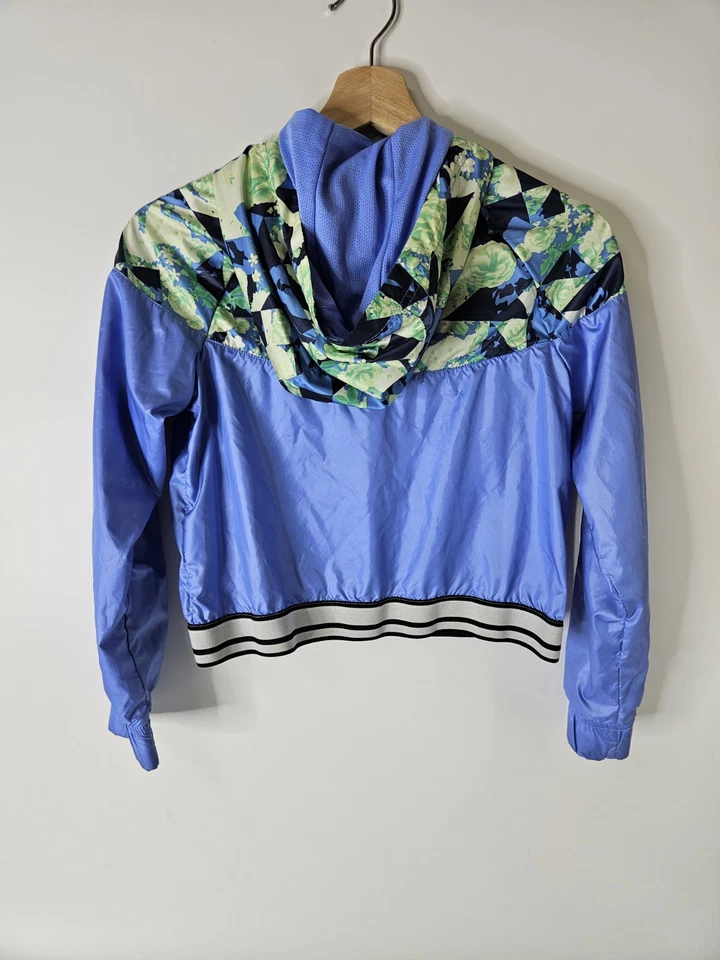 Chaqueta estampada Nike Sportswear Windrunner Big Kids’ (niñas’) (grande, real... Foto 2 de 4