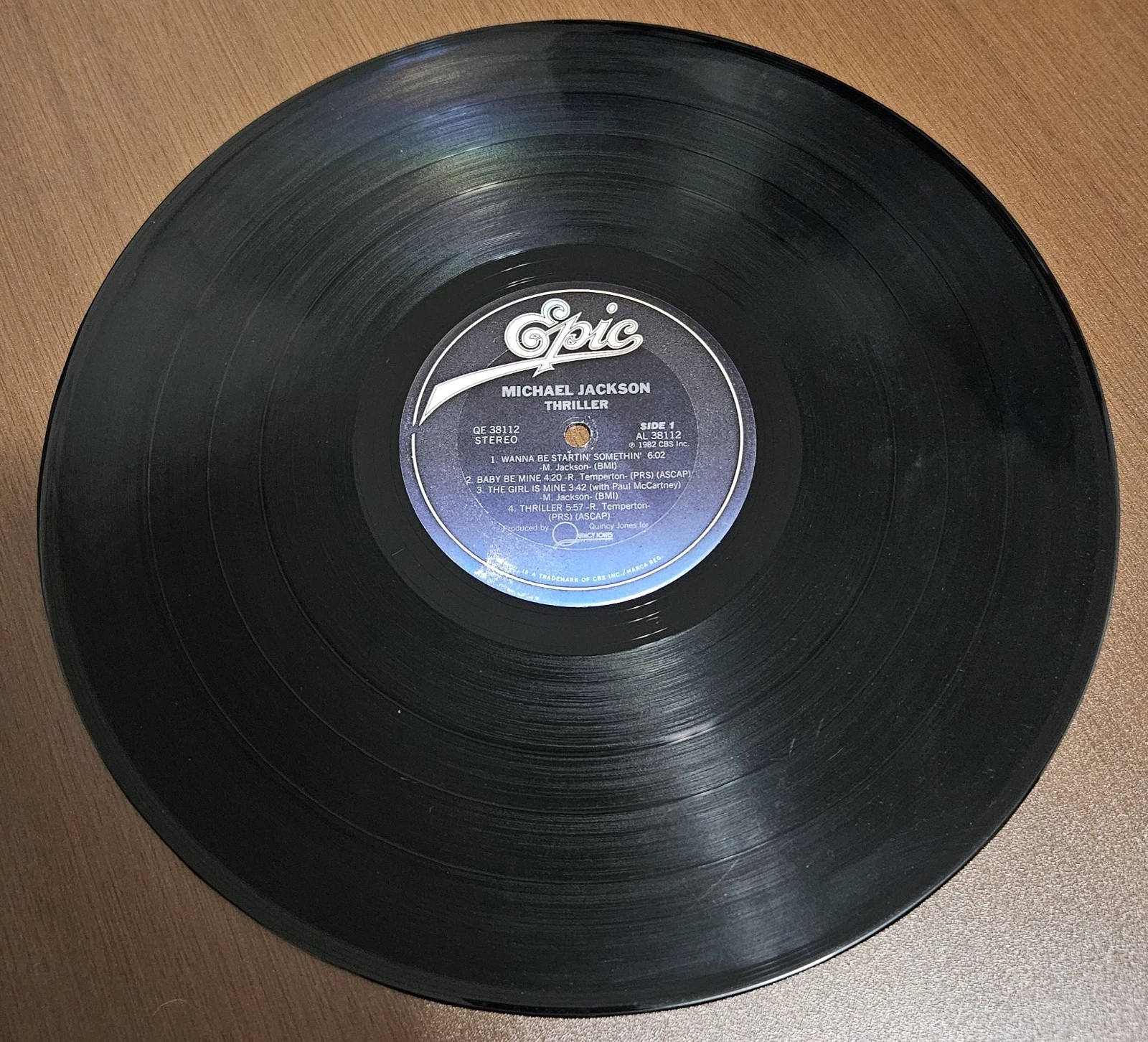 MICHAEL JACKSON - THRILLER  Epic QE 38112 (1982) No Sleeve