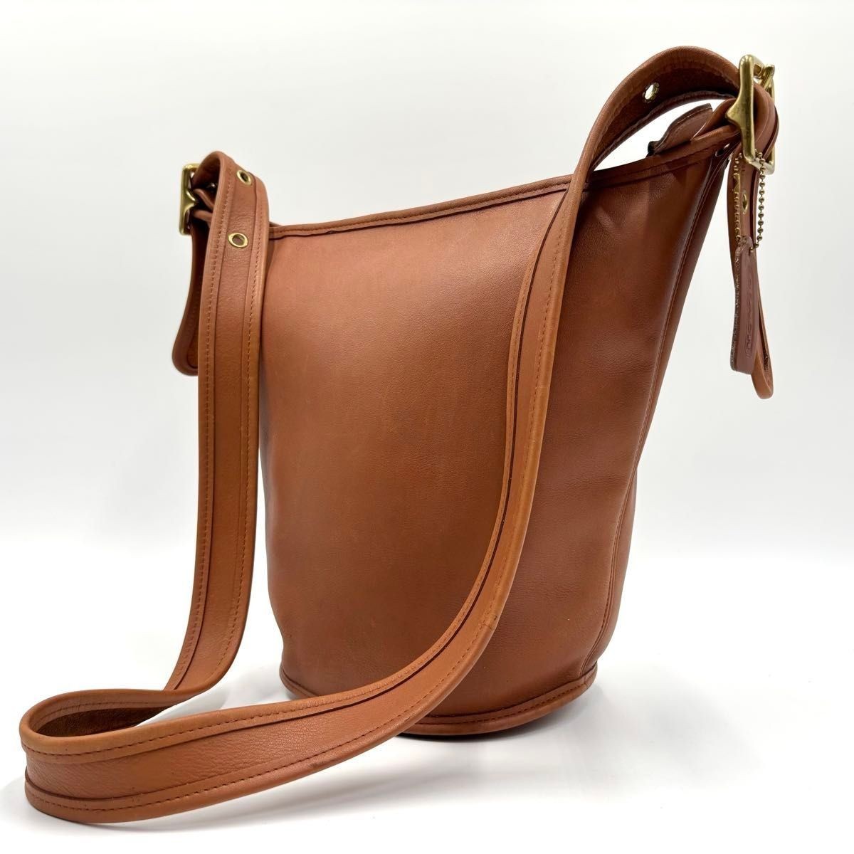 beautiful COACH vintage brown 9953 Old Coach bucket shoulder bag