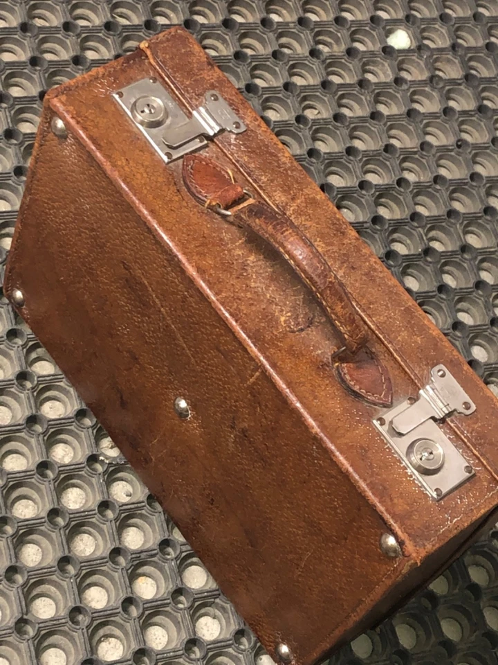 Valise ancienne en cuir - Bagage voyage retro ancienne valise en cuir sellier - Photo 2/4