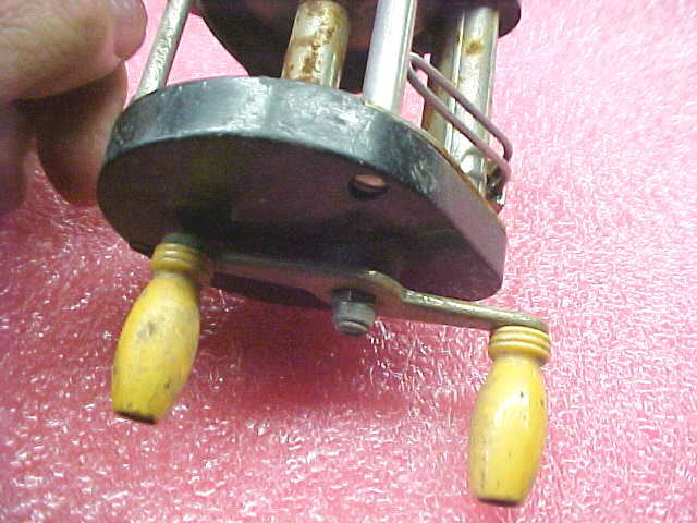 Vintage Ocean City No 1581 Brown Level-wind Baitcasting Reel Vintage Ocean City No 1581 Brown Level-wind Baitcasting Reel