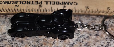  Batman BATMOBILE  KEYCHAIN, 2012.  TOMY, BLACK, 1989 BATMAN. MICHEAL KEATON, H1