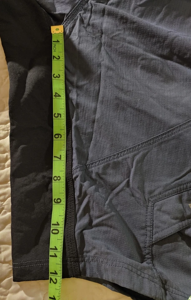 Endura Shorts Medium Navy Grey Black Nylon Cargo Cycling Adjustable Zipper - Image 4 of 4