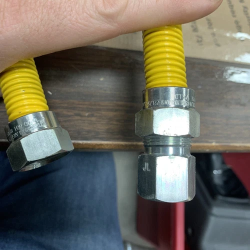 Jones Stephens Gas Line G71159 1/2" X 1/2" 48" New - Picture 6 of 6