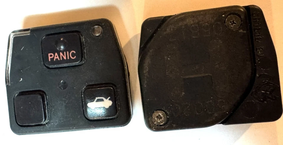 oem keyless remote Lexus ES300 SC300 SC400 GS30 HYQ1512V HYQ12BBT CAR key fob 4C - Image 4 of 4