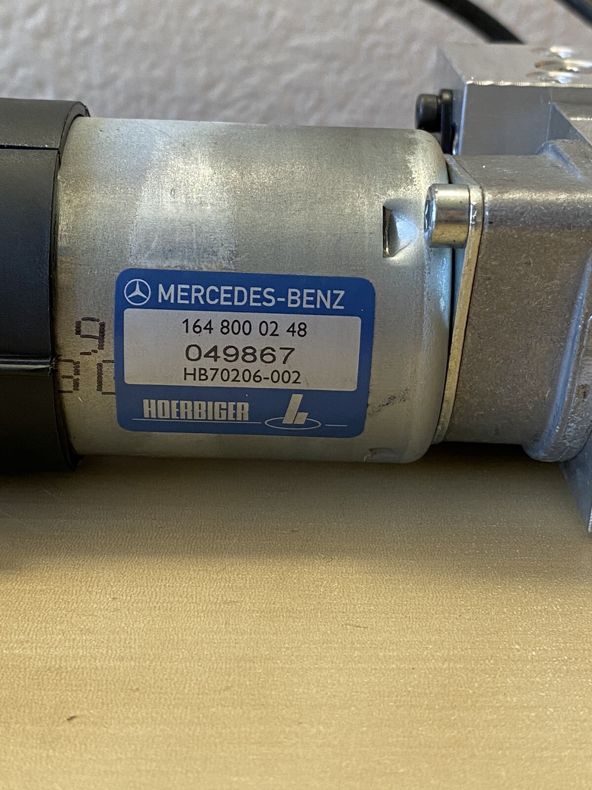 0608 Mercedes W164 ML350 Trunk Lid Tailgate Hydraulic Pump Motor