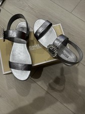 Michael Kors Viola Leather Silver Sterling Flat Sandals Sz 6.5M BRAND NEW IN BOX