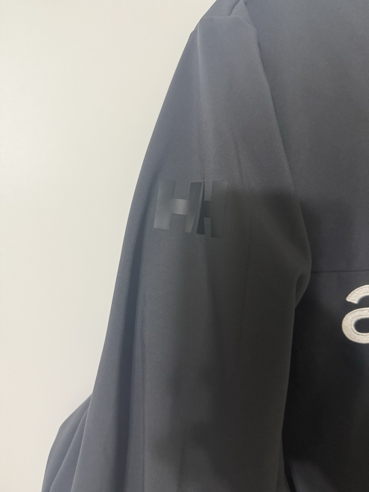 Helly Hansen Men’s Black Crew Softshell Fleece Ja… - image 5