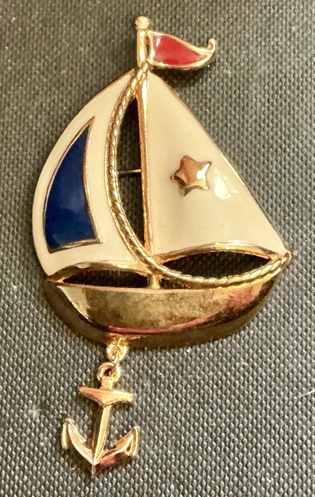 Vintage AVON Gold Tone  Red Cream Blue Enamel Sailboat Dangle Anchor pin/brooch