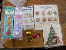 Lot of vintage Button Covers school, Christmas, Looney tunes flowers