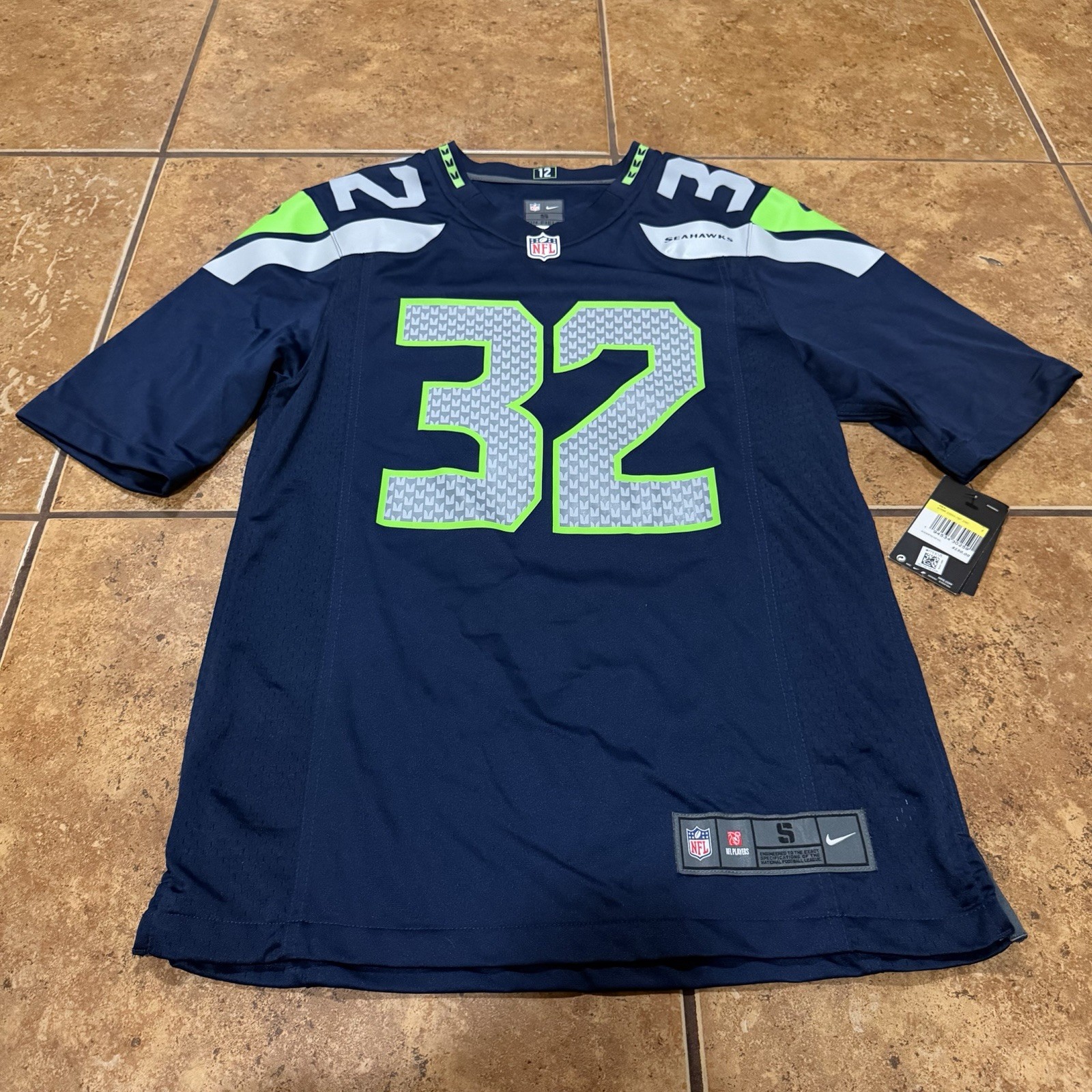 Nike NFL Seattle Seahawks Chris Carson #32 Football Jersey Size Small Blue NWT