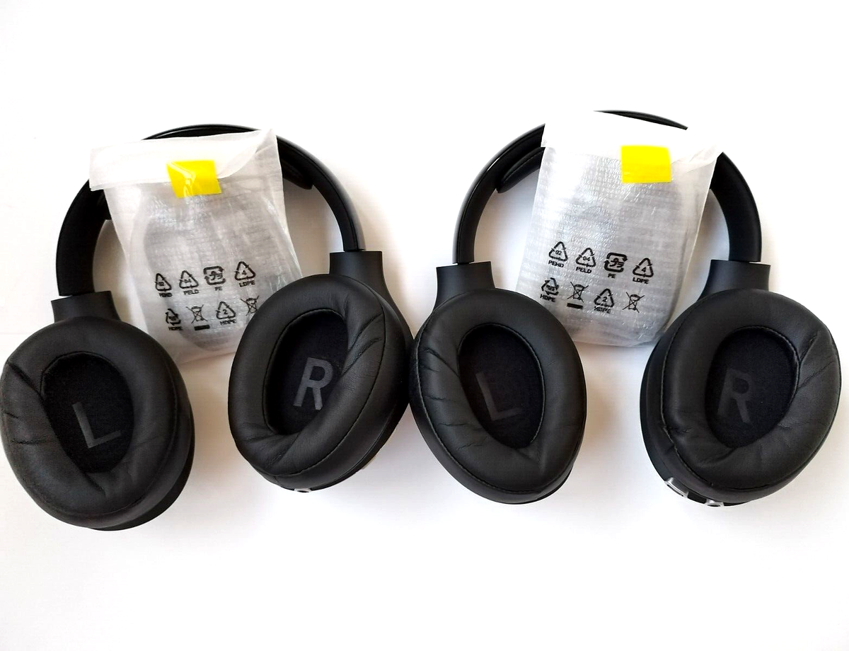 Set of 2 Genuine Mercedes-Benz Wireless Headphones 3D Sound NC