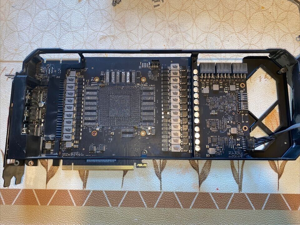 (FOR PARTS) ASUS RTX 3090 ROG STRIX GPU No Core & VRAM *AS IS*(Ship from HK) (FOR PARTS) ASUS RTX 3090 ROG STRIX GPU No Core & VRAM *AS IS*(Ship from HK)