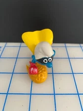 smurfs  flying superman / superhero