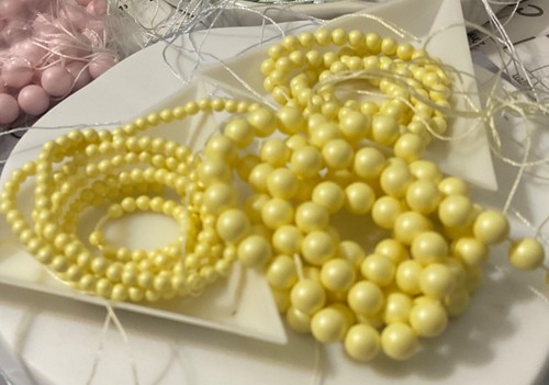 Swarovski Crystal 5810 Pearl Bead LOT Pastel Yellow 3mm/ 4mm/ 6mm Strands - Picture 3 of 4