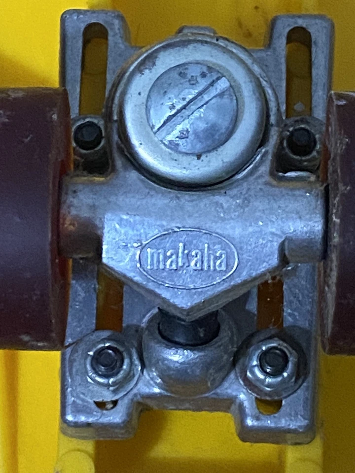 Monopatín vintage de plástico Makaha Foto 3 de 4