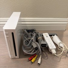 White Nintendo Wii Console Bundle Complete Ready to Play FREE SHIPPING