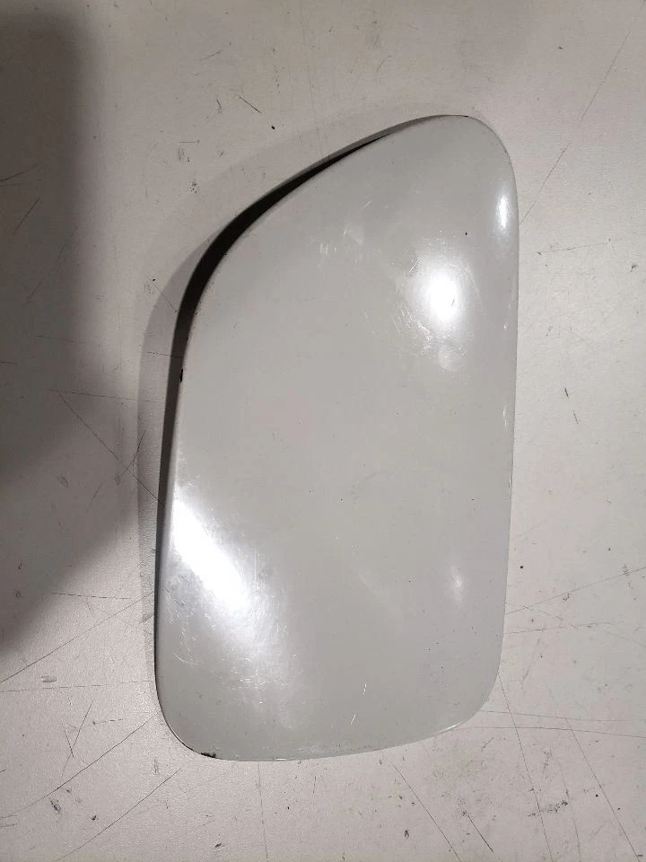 Puerta de llenado de combustible - BMW M6 2007 convertible - OEM Foto 3 de 4