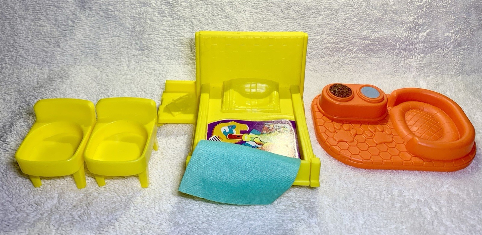 Little People Big Helpers Replacement Furniture Dog Bed Yellow Bed Chairs