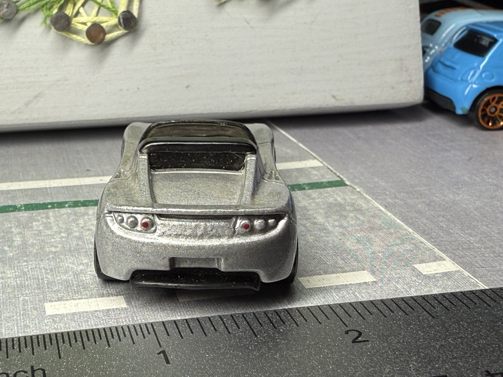 Hot Wheels 2008 Silver Tesla Roadster Mattel. Edition. Car 1/64.