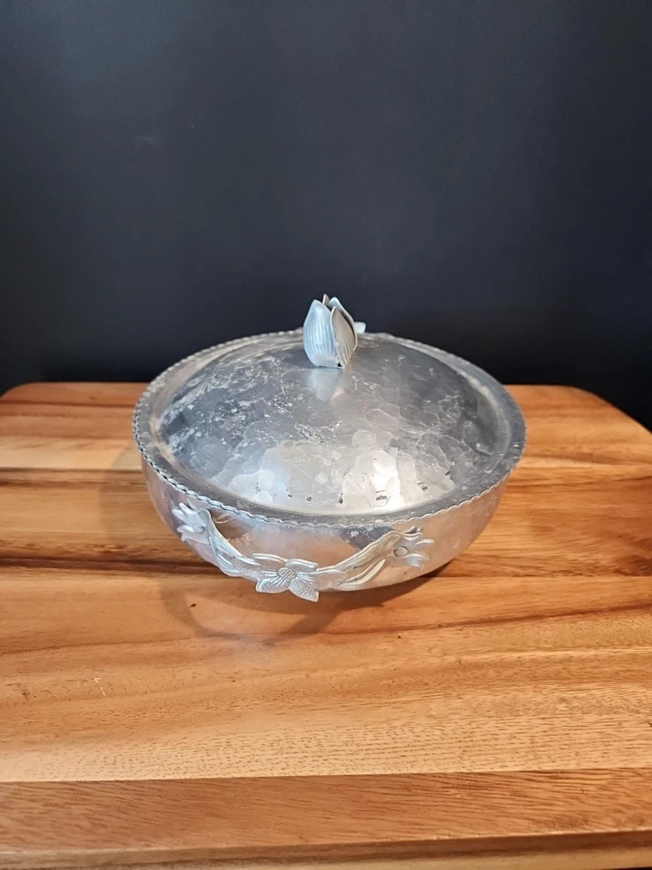 VTG Silver Hammered Bowl & 3D Lid, Crimped Edges, Tulip Lid & Etched Details   - Image 2 of 4